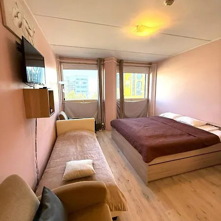 Rotermanni District Bee Apartment Tallinn